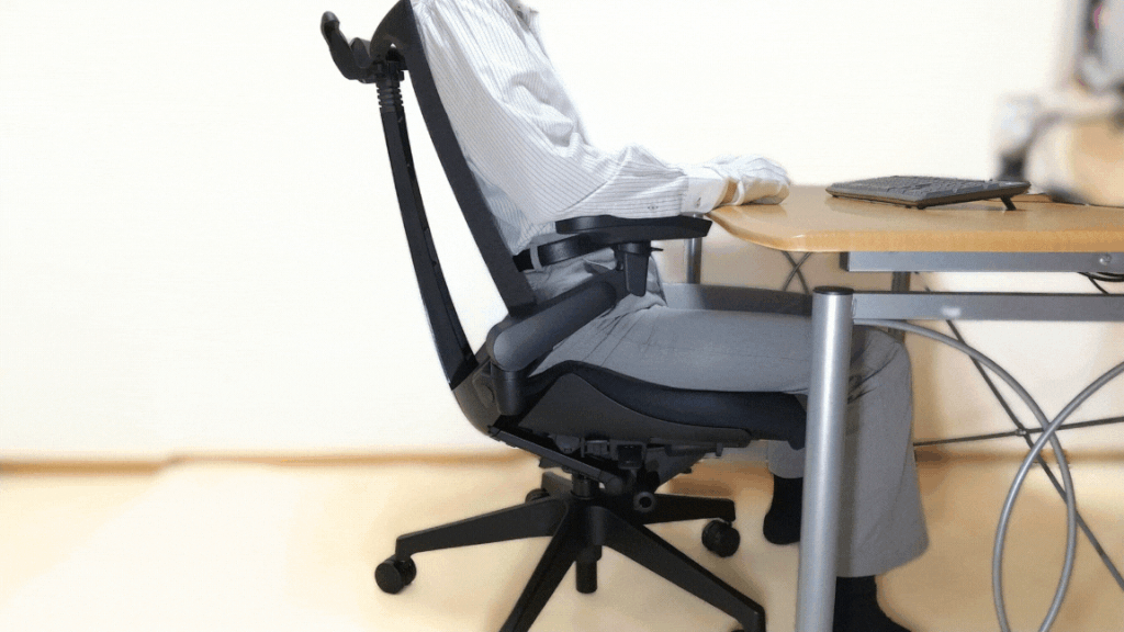 アクトチェアでの様々な姿勢